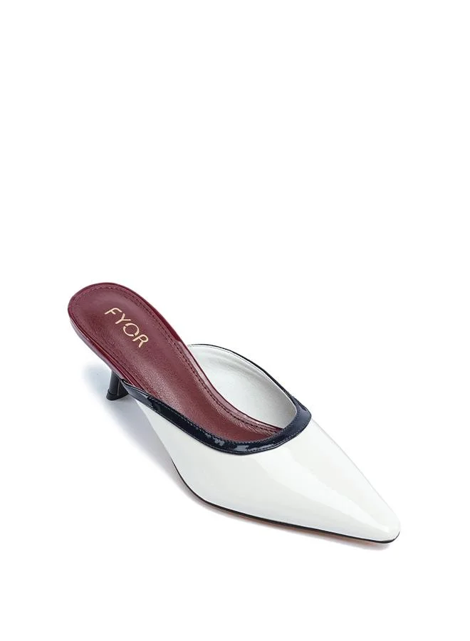 فايور Stylish Two-Tone Pointed Mule AJ 008